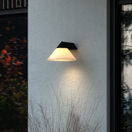 LINAS OUTDOOR WALL LIGHT